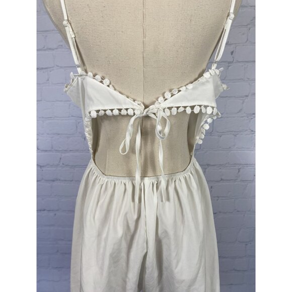 ⭐ 3/$15 White Backless Lace Trim Romper With Adjustable Straps Pom Pom L - Picture 6 of 8